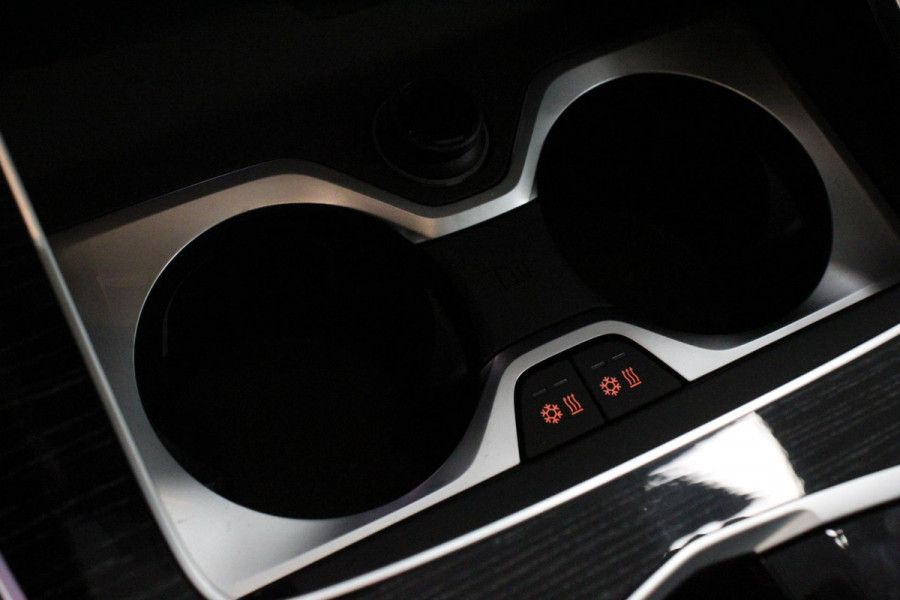 BMW X5 xDrive50e PHEV M-Sport Pro Launch Edition BMW X5 xDrive50e M-Sport Pro Launch Edition | Travel Pack | Innovation Pack | Comfort pack | Driving assistant pro | Trekhaak | Extra Getint Glas | M-Sport Pro