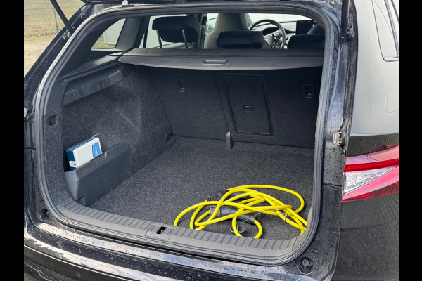 Škoda ENYAQ iV SPORTLINE PANORAMADAK SOH 93,3% STOELVERWARMING WARMTEPOMP NAP 1 EIGENAAR CARPLAY