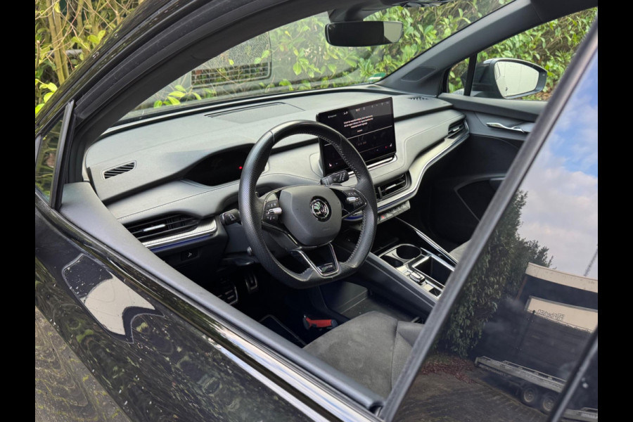 Škoda ENYAQ iV SPORTLINE PANORAMADAK SOH 93,3% STOELVERWARMING WARMTEPOMP NAP 1 EIGENAAR CARPLAY