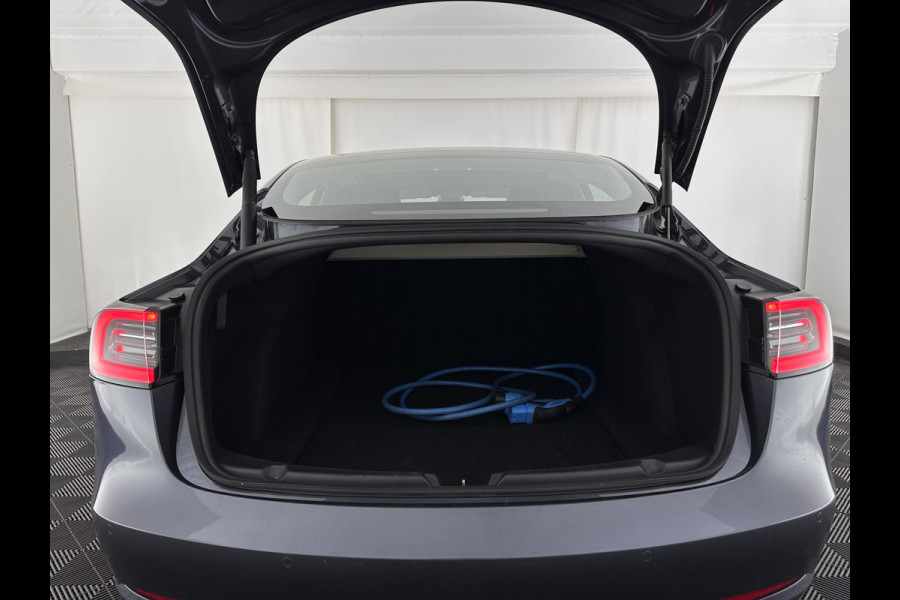 Tesla Model 3 Long Range AWD 75 kWh [ 3-Fase ] {SOH-87%} (INCL-BTW) Aut. *PANO | AUTO-PILOT | LEATHER | KEYLESS | FULL-LED | MEMORY-PACK | TOP-VIEW | DAB | CARPLAY | DIGI-COCKPIT | LANE-ASSIST | COMFORT-SEATS | 18"ALU*