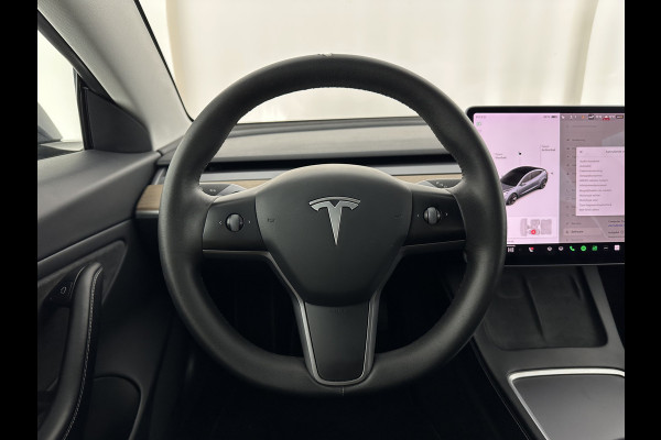 Tesla Model 3 Long Range AWD 75 kWh [ 3-Fase ] {SOH-87%} (INCL-BTW) Aut. *PANO | AUTO-PILOT | LEATHER | KEYLESS | FULL-LED | MEMORY-PACK | TOP-VIEW | DAB | CARPLAY | DIGI-COCKPIT | LANE-ASSIST | COMFORT-SEATS | 18"ALU*