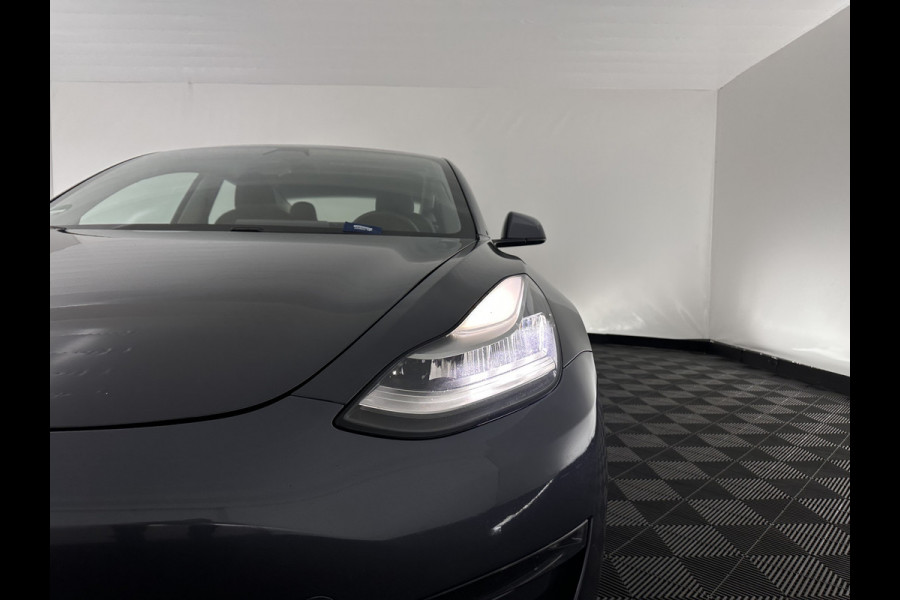 Tesla Model 3 Long Range AWD 75 kWh [ 3-Fase ] {SOH-87%} (INCL-BTW) Aut. *PANO | AUTO-PILOT | LEATHER | KEYLESS | FULL-LED | MEMORY-PACK | TOP-VIEW | DAB | CARPLAY | DIGI-COCKPIT | LANE-ASSIST | COMFORT-SEATS | 18"ALU*