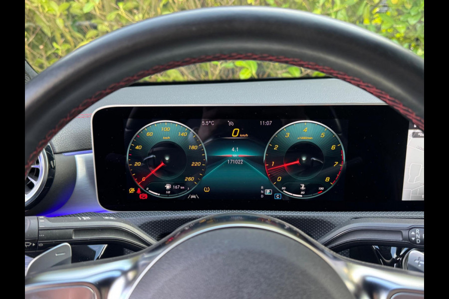 Mercedes-Benz CLA-Klasse 200 AMG AMBIANCE VERLICHTING STOELVERWARMING NAP EERSTE EIGENAAR