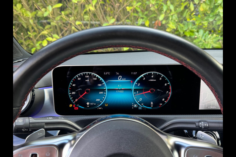 Mercedes-Benz CLA-Klasse 200 AMG AMBIANCE VERLICHTING STOELVERWARMING NAP EERSTE EIGENAAR
