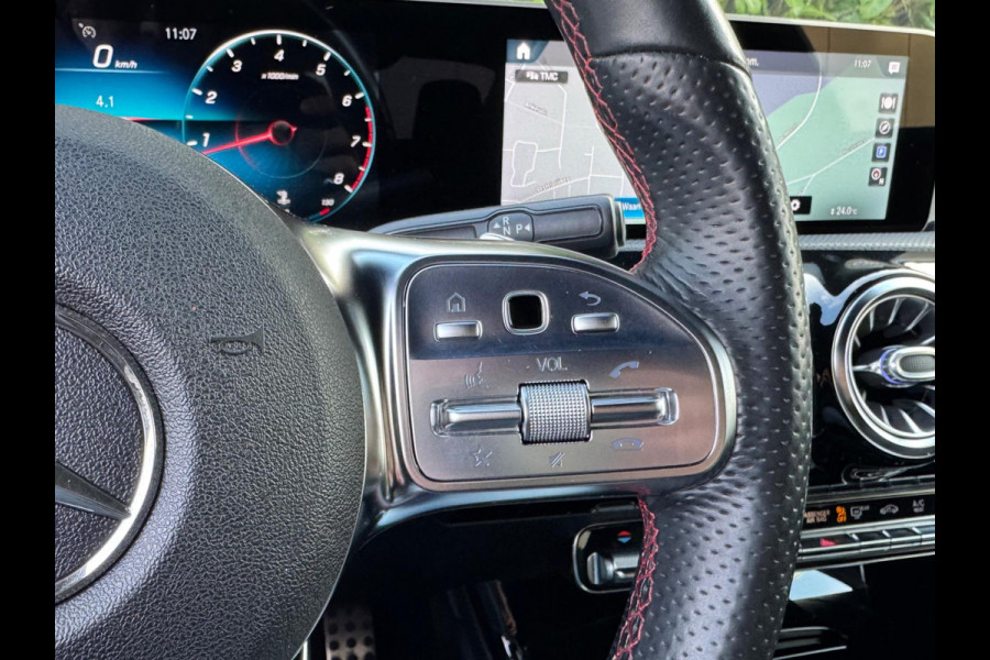 Mercedes-Benz CLA-Klasse 200 AMG AMBIANCE VERLICHTING STOELVERWARMING NAP EERSTE EIGENAAR