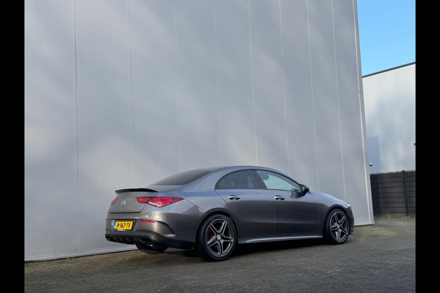 Mercedes-Benz CLA-Klasse 200 AMG AMBIANCE VERLICHTING STOELVERWARMING NAP EERSTE EIGENAAR