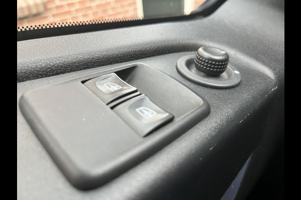 Opel Vivaro 1.6 CDTI 126pk E6 L2 Edition 3 Zits BPM Vrij! Lease €251 p/m, Trekhaak, Inrichting, Airco, Navi, PDC, Cruise controle, Onderhoudshistorie aanwezig