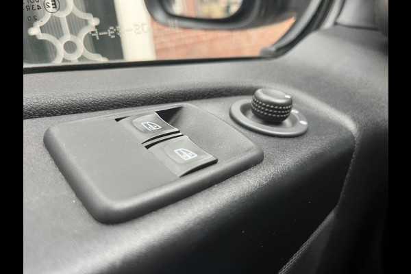 Renault Trafic 2.0 dCi 120pk E6 R-link BPM Vrij! Lease €296 p/m, Bott inrichting, Airco, Navi, PDC, Cruise controle, Onderhoudshistorie aanwezig