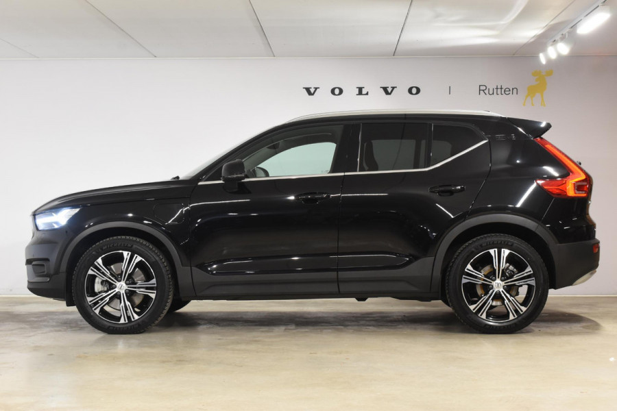 Volvo XC40 T5 262PK Automaat Recharge Inscription / Navigatie / Adaptive Cruise Control / Stuur- & Stoelverwarming / Elektrische achterklep / Achteruitrijcamera / Trekhaak / 19" velgen