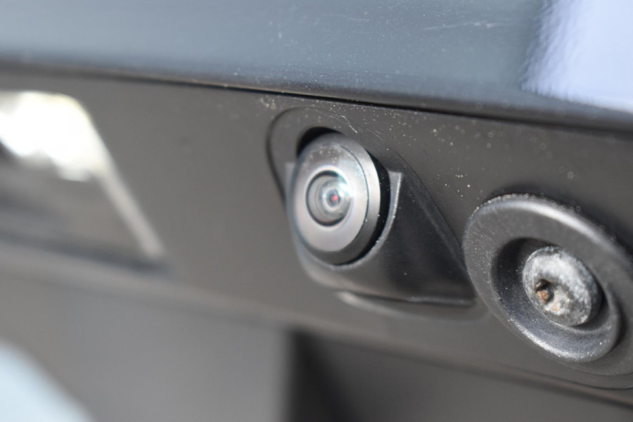 Volvo XC40 T5 262PK Automaat Recharge Inscription / Navigatie / Adaptive Cruise Control / Stuur- & Stoelverwarming / Elektrische achterklep / Achteruitrijcamera / Trekhaak / 19" velgen