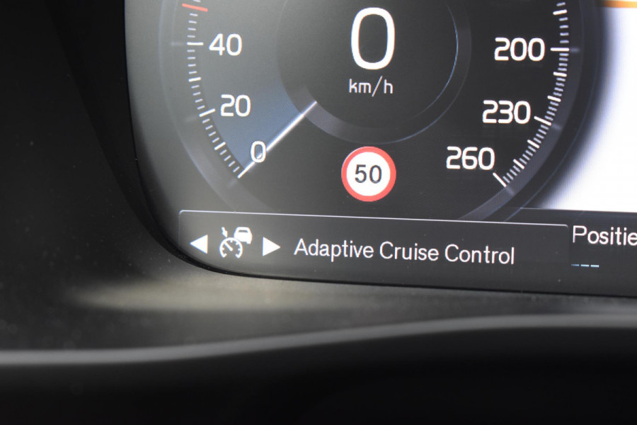 Volvo XC40 T5 262PK Automaat Recharge Inscription / Navigatie / Adaptive Cruise Control / Stuur- & Stoelverwarming / Elektrische achterklep / Achteruitrijcamera / Trekhaak / 19" velgen