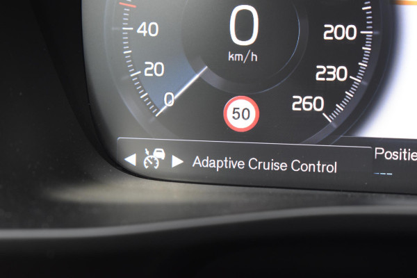 Volvo XC40 T5 262PK Automaat Recharge Inscription / Navigatie / Adaptive Cruise Control / Stuur- & Stoelverwarming / Elektrische achterklep / Achteruitrijcamera / Trekhaak / 19" velgen