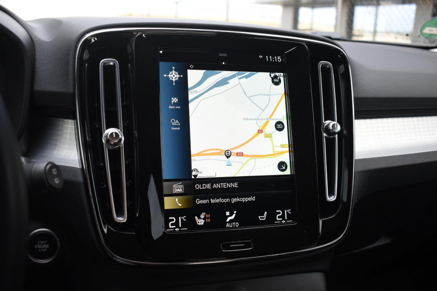 Volvo XC40 T5 262PK Automaat Recharge Inscription / Navigatie / Adaptive Cruise Control / Stuur- & Stoelverwarming / Elektrische achterklep / Achteruitrijcamera / Trekhaak / 19" velgen