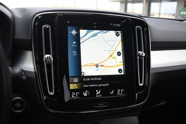 Volvo XC40 T5 262PK Automaat Recharge Inscription / Navigatie / Adaptive Cruise Control / Stuur- & Stoelverwarming / Elektrische achterklep / Achteruitrijcamera / Trekhaak / 19" velgen