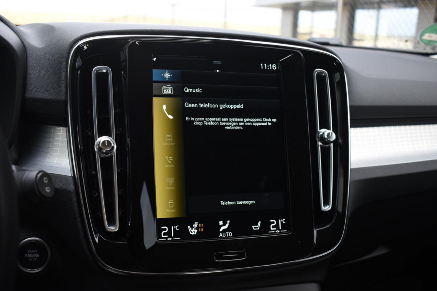 Volvo XC40 T5 262PK Automaat Recharge Inscription / Navigatie / Adaptive Cruise Control / Stuur- & Stoelverwarming / Elektrische achterklep / Achteruitrijcamera / Trekhaak / 19" velgen