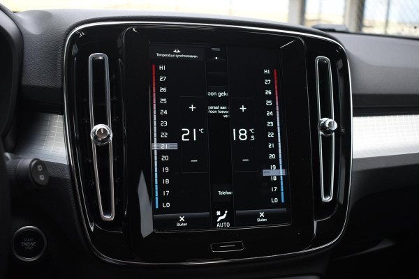 Volvo XC40 T5 262PK Automaat Recharge Inscription / Navigatie / Adaptive Cruise Control / Stuur- & Stoelverwarming / Elektrische achterklep / Achteruitrijcamera / Trekhaak / 19" velgen