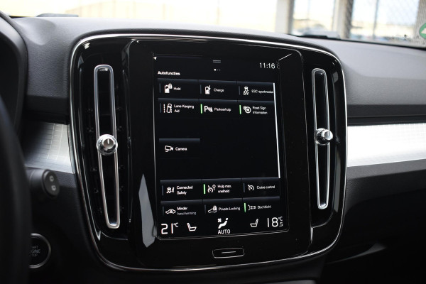 Volvo XC40 T5 262PK Automaat Recharge Inscription / Navigatie / Adaptive Cruise Control / Stuur- & Stoelverwarming / Elektrische achterklep / Achteruitrijcamera / Trekhaak / 19" velgen