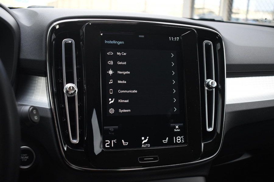 Volvo XC40 T5 262PK Automaat Recharge Inscription / Navigatie / Adaptive Cruise Control / Stuur- & Stoelverwarming / Elektrische achterklep / Achteruitrijcamera / Trekhaak / 19" velgen