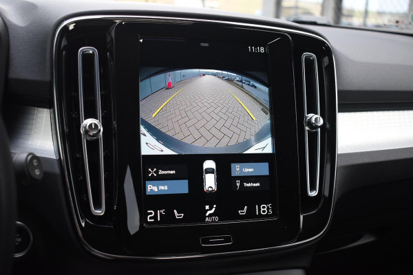 Volvo XC40 T5 262PK Automaat Recharge Inscription / Navigatie / Adaptive Cruise Control / Stuur- & Stoelverwarming / Elektrische achterklep / Achteruitrijcamera / Trekhaak / 19" velgen