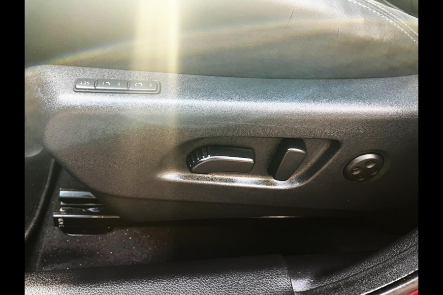 Nissan QASHQAI 1.2 Tekna 3d cam_Navi_Trekh_Pano_Leder_Dealer onderhouden