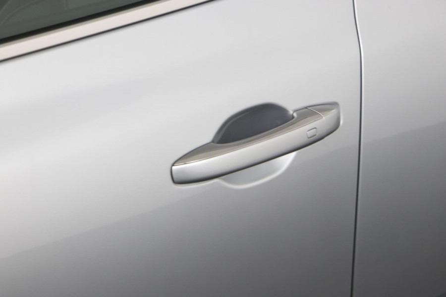 Renault Mégane Estate 1.3 TCe 140 Equilibre|Keyless|PDC|Climate|Navigatie