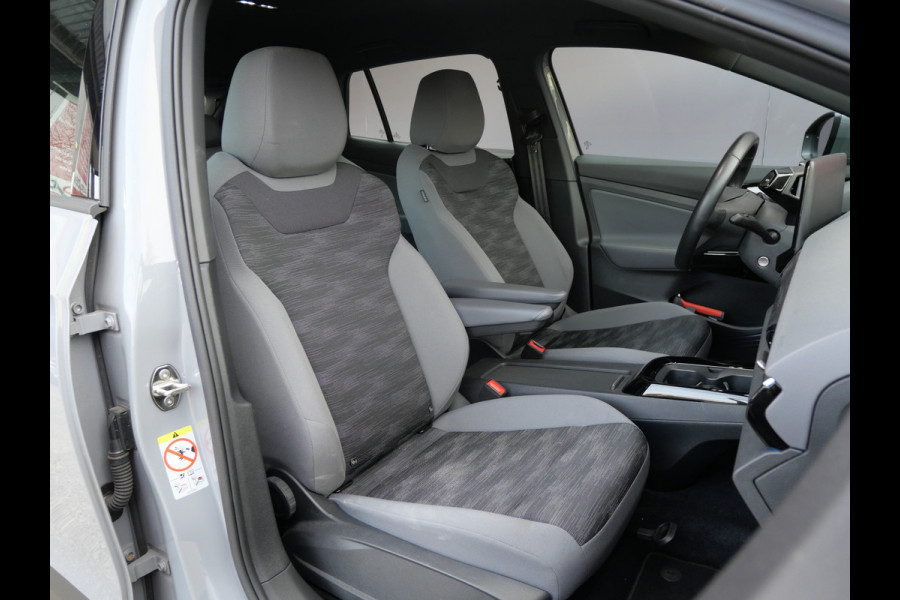 Volkswagen ID.4 Pro 77 kWh | ALL SEASON | CAMERA | ACC | CARPLAY | VOORRUIT VERW.