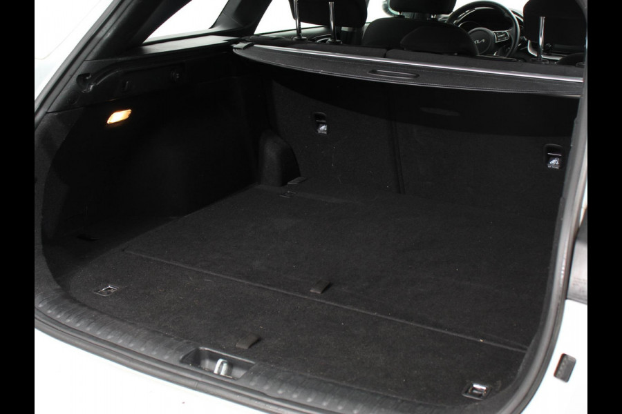 Kia Ceed Sportswagon 1.6 GDI PHEV DynamicLine Climate control | Adaptieve cruise control | Stuur verwarming | Stoel verwarming | Parkeersensoren | Achteruitrijcamera | Apple Carplay/ Android Auto