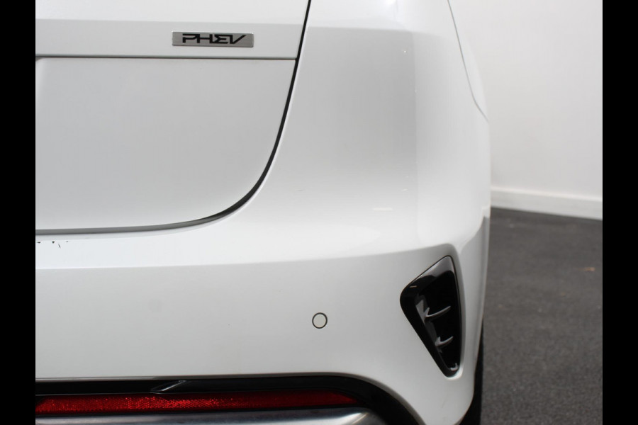 Kia Ceed Sportswagon 1.6 GDI PHEV DynamicLine Climate control | Adaptieve cruise control | Stuur verwarming | Stoel verwarming | Parkeersensoren | Achteruitrijcamera | Apple Carplay/ Android Auto