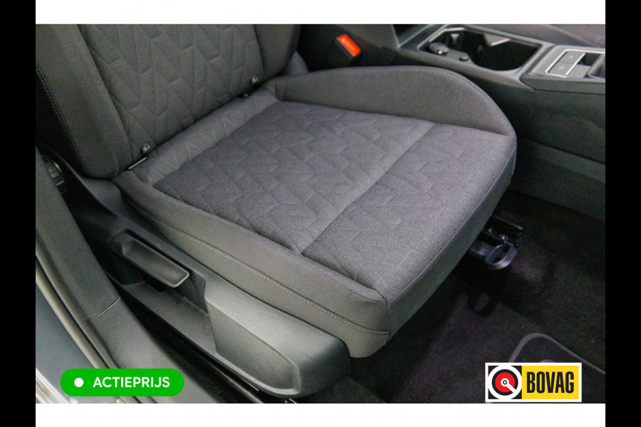 Volkswagen Golf 1.5 TSI Bus. Comf. Ed. 116 PK | Stoel & Stuurverw. | App. connect | Adap. Cruise | Extra getint glas v/a b-stijl | PDC V+ A | Draadloze tel. lader | All season banden