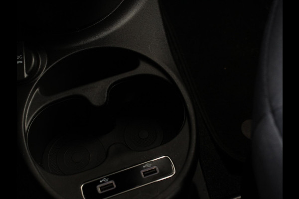 Fiat 500 1.0 Hybrid Club | Navigatie | Apple Carplay / Android Auto | Airco | Cruise Control | Parkeer sensoren | Dab