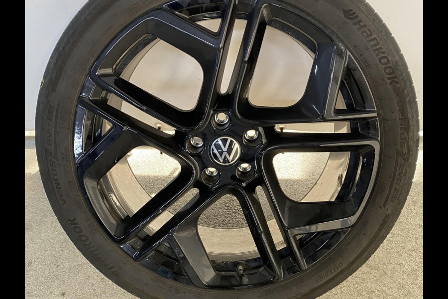 Volkswagen Tiguan 1.5 eHybrid R-Line Edition 204 PK PHEV DSG | Panorama dak | Trekhaak | 360 graden camera | Black style pakket | 20 inch LM velgen |