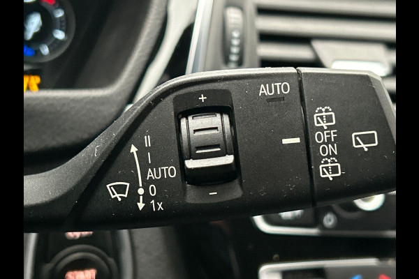 BMW 3 Serie Touring 320i Edition M Sport Shadow Executive | Origineel Nederlands | Leder Camera Lane Assist Stoelverwarming