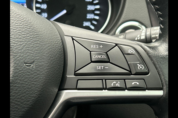 Nissan QASHQAI 1.2 Tekna Leder Navigatie Panoramadak Stoelverwarming Keyless Lane Assist Trekhaak Cruise Climate Control