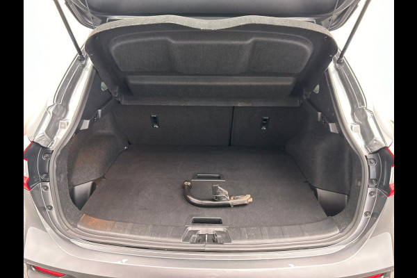 Nissan QASHQAI 1.2 Tekna Leder Navigatie Panoramadak Stoelverwarming Keyless Lane Assist Trekhaak Cruise Climate Control