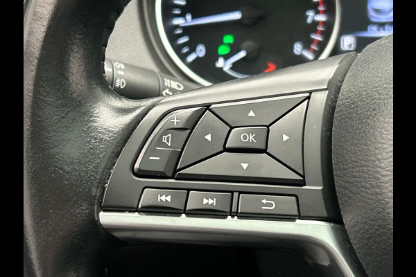 Nissan QASHQAI 1.2 Tekna Leder Navigatie Panoramadak Stoelverwarming Keyless Lane Assist Trekhaak Cruise Climate Control