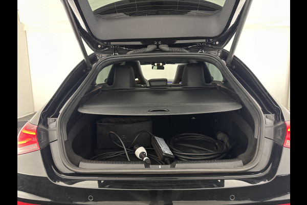 Mercedes-Benz CLA-Klasse Shooting Brake 250 e AMG Line ( Plug-in ) (INCL.BTW) *PANO | LEATHER-MICROFIBRE | MULTIBEAM-LED | AMBIENT-LIGT | BLIND-SPOT | HEATED-SPORTSEATS | WIDE-SCREEN-DIGICOCKPIT | DAB+ | NAVI-FULLMAP | CAMERA | PRIVACY-GLASS | TOWBAR | 19''A