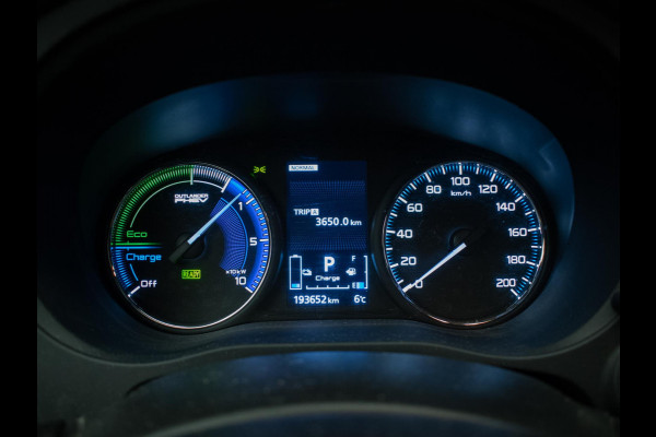 Mitsubishi Outlander 2.4 PHEV Sport (APPLE CARPLAY,NAVI,CAMERA,CLIMATE,CRUISE,STOELVERWARMING,LED,GETINT,TREKHAAK,LM VELGEN)