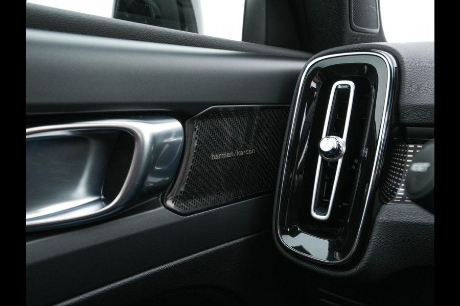 Volvo XC40 Recharge P8 AWD R-Design [ 3-Fase ] {SOH-90%} (INCL-BTW) Aut. *PANO | LEATHER-ALCANTARA | ADAPTIVE-CRUISE | DIGI-COCKPIT | FULL-LED | HARMAN/KARDON | CAMERA | NAVI-FULLMAP | ECC | PDC | KEYLESS | HEATED-SPORTSEATS | TOWBAR | 20''ALU*