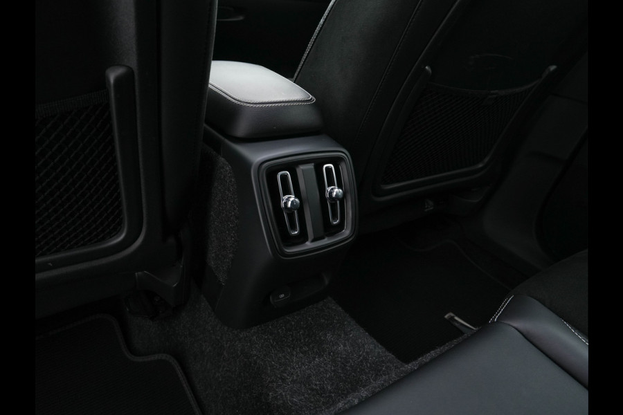 Volvo XC40 Recharge P8 AWD R-Design [ 3-Fase ] {SOH-90%} (INCL-BTW) Aut. *PANO | LEATHER-ALCANTARA | ADAPTIVE-CRUISE | DIGI-COCKPIT | FULL-LED | HARMAN/KARDON | CAMERA | NAVI-FULLMAP | ECC | PDC | KEYLESS | HEATED-SPORTSEATS | TOWBAR | 20''ALU*