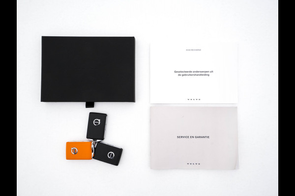 Volvo XC40 Recharge P8 AWD R-Design [ 3-Fase ] {SOH-90%} (INCL-BTW) Aut. *PANO | LEATHER-ALCANTARA | ADAPTIVE-CRUISE | DIGI-COCKPIT | FULL-LED | HARMAN/KARDON | CAMERA | NAVI-FULLMAP | ECC | PDC | KEYLESS | HEATED-SPORTSEATS | TOWBAR | 20''ALU*