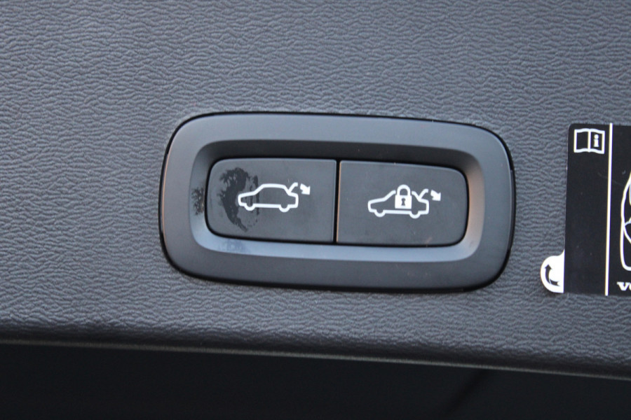 Volvo XC40 1.5 T4 Recharge R-Design PHEV SOh 88.8% PANO NAVI ORG NL 73000KM!!