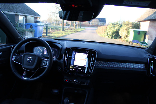 Volvo XC40 1.5 T4 Recharge R-Design PHEV SOh 88.8% PANO NAVI ORG NL 73000KM!!