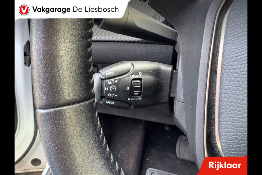 Peugeot e-2008 EV Allure 50 kWh 3fase/navi/camera/apple carplay/stoelverw/cruisec