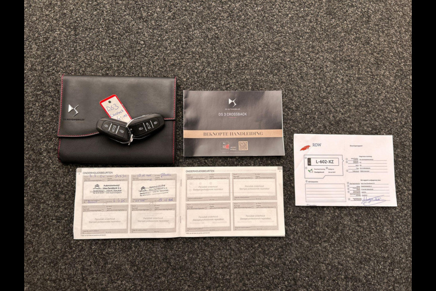 DS DS 3 Crossback 1.2 PureTech Performance Line | Trekhaak | Rondomzicht/Camera | Origineel NL