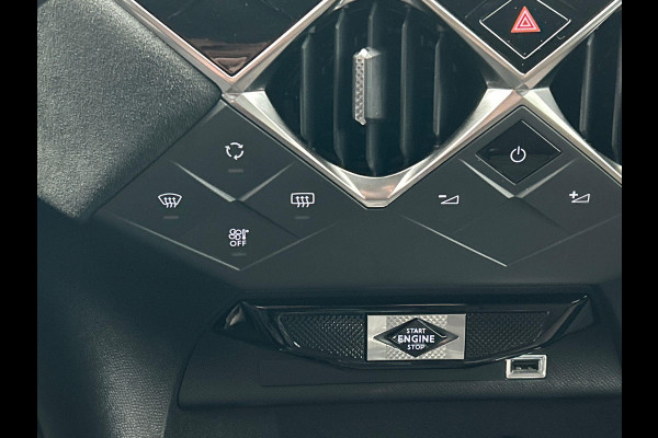 DS DS 3 Crossback 1.2 PureTech Performance Line | Trekhaak | Rondomzicht/Camera | Origineel NL