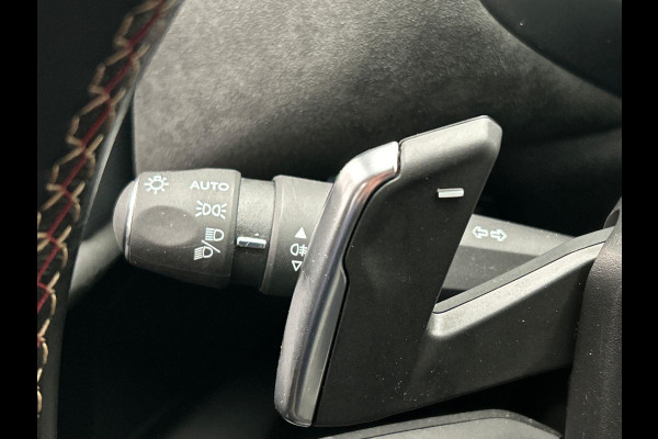 DS DS 3 Crossback 1.2 PureTech Performance Line | Trekhaak | Rondomzicht/Camera | Origineel NL