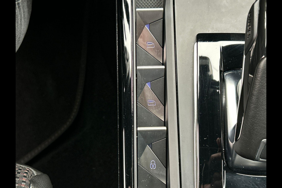 DS DS 3 Crossback 1.2 PureTech Performance Line | Trekhaak | Rondomzicht/Camera | Origineel NL