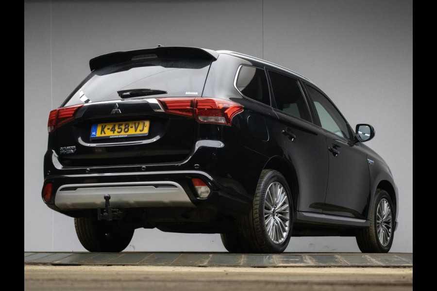 Mitsubishi Outlander 2.4 PHEV Sport (APPLE CARPLAY,NAVI,CAMERA,CLIMATE,CRUISE,STOELVERWARMING,LED,GETINT,TREKHAAK,LM VELGEN)