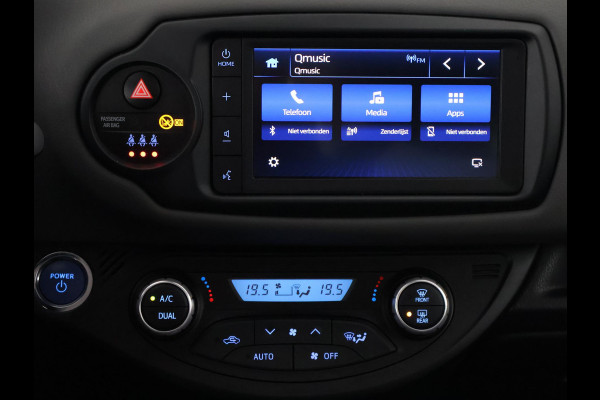 Toyota Yaris 1.5 Hybrid Dynamic Bi-Tone | Apple Carplay & AndroidAUTO | Camera | Lichtmetalen velgen |
