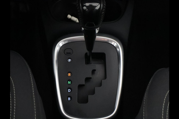 Toyota Yaris 1.5 Hybrid Dynamic Bi-Tone | Apple Carplay & AndroidAUTO | Camera | Lichtmetalen velgen |